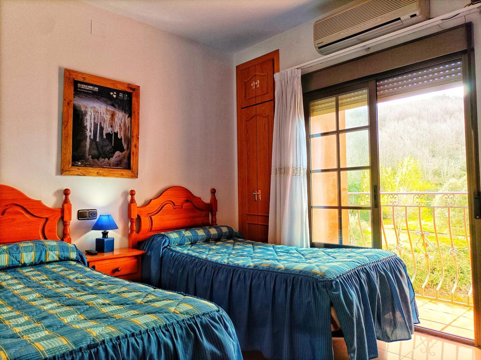 Hostal Restaurante Solaire Castanar de Ibor Ngoại thất bức ảnh