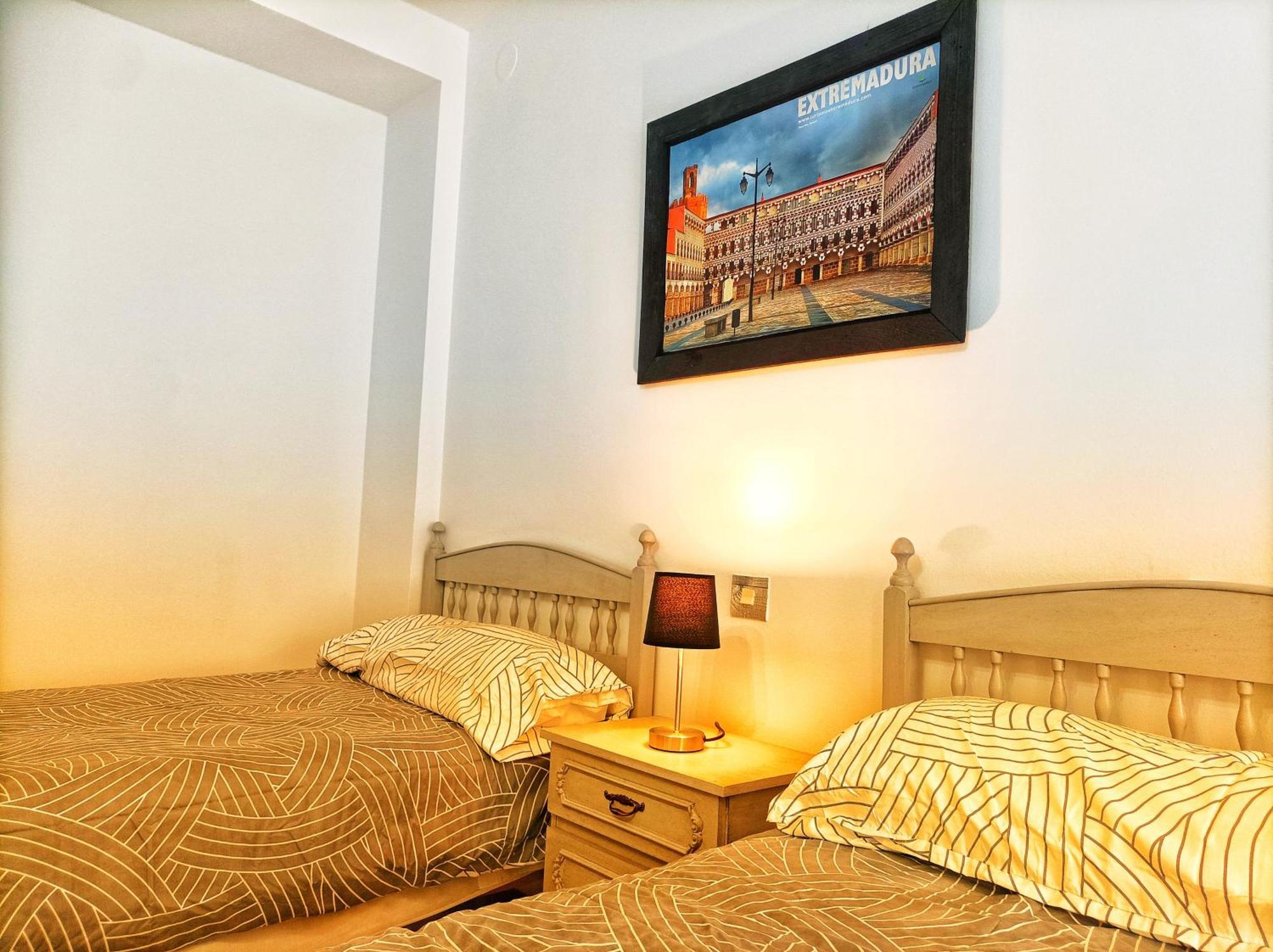 Hostal Restaurante Solaire Castanar de Ibor Ngoại thất bức ảnh