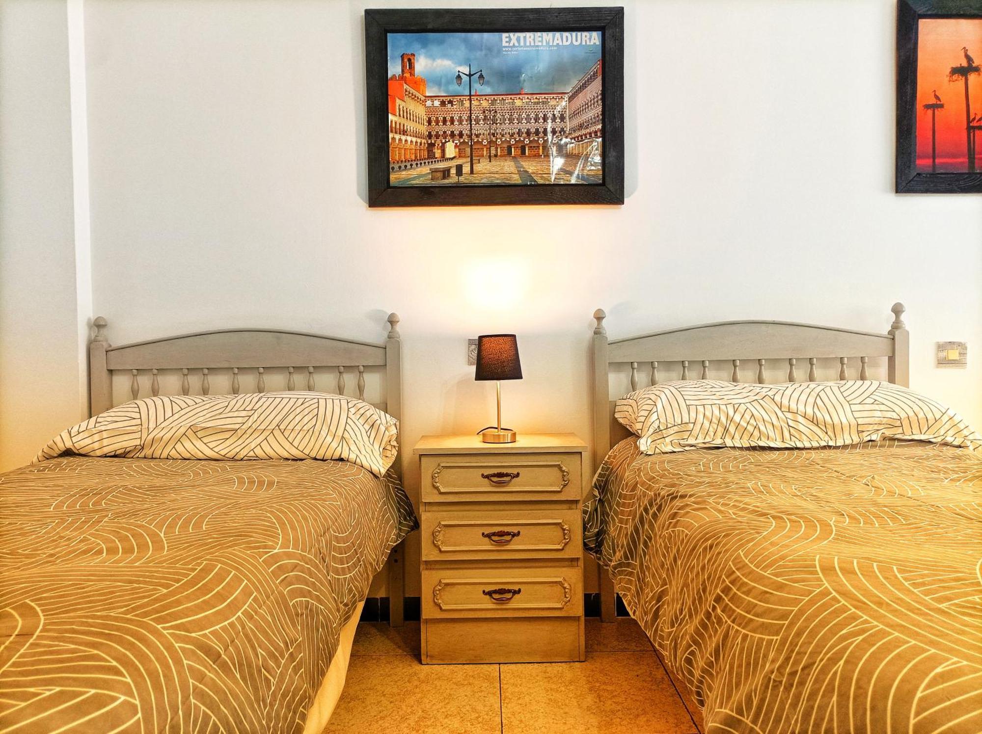 Hostal Restaurante Solaire Castanar de Ibor Ngoại thất bức ảnh