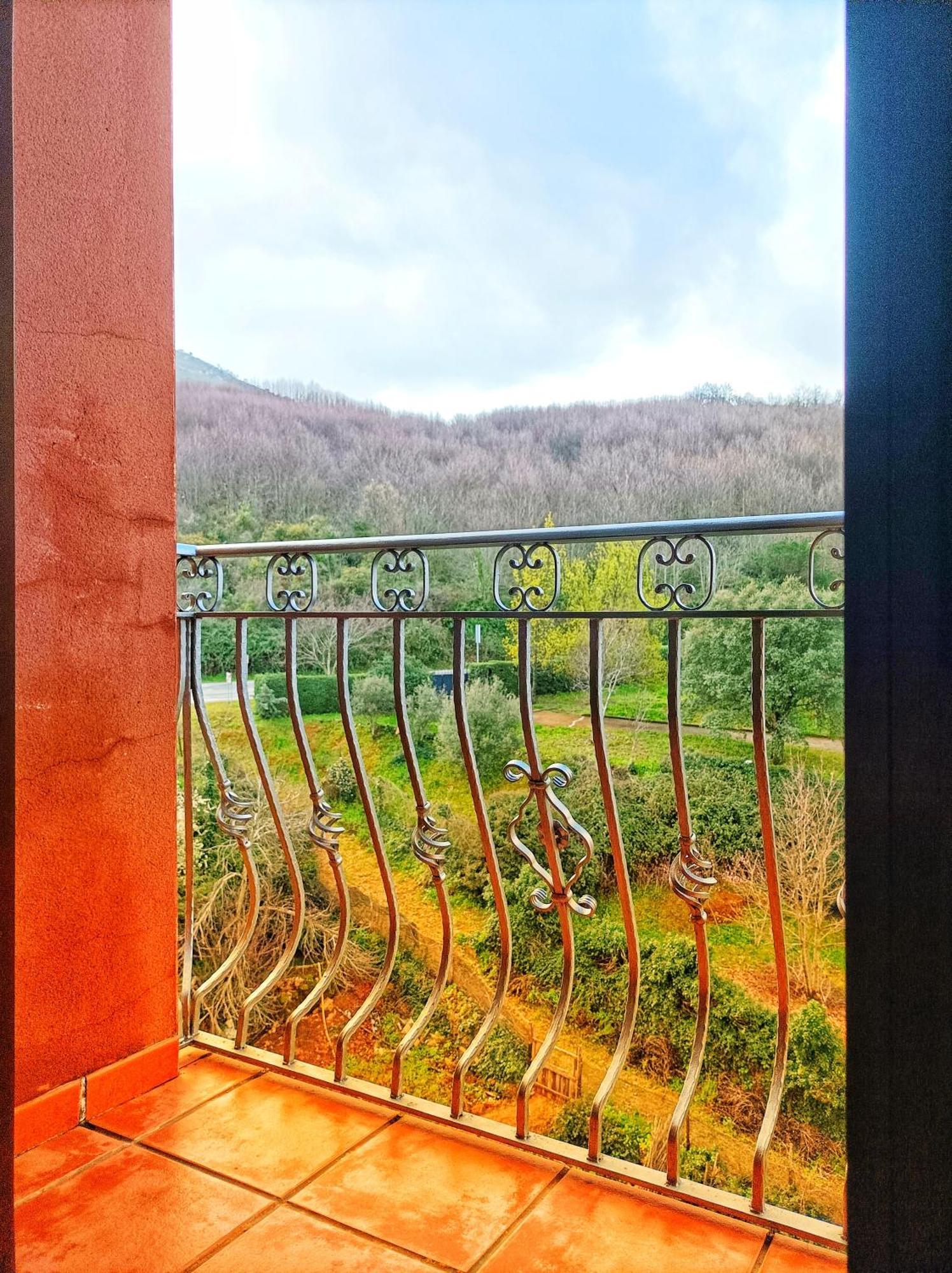 Hostal Restaurante Solaire Castanar de Ibor Ngoại thất bức ảnh
