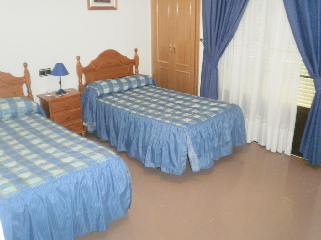 Hostal Restaurante Solaire Castanar de Ibor Ngoại thất bức ảnh