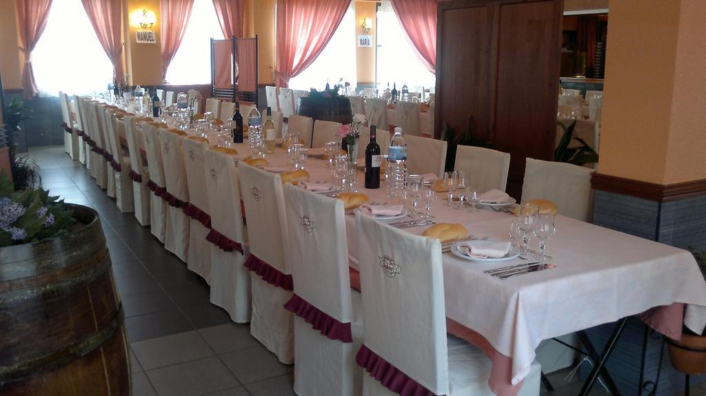 Hostal Restaurante Solaire Castanar de Ibor Ngoại thất bức ảnh