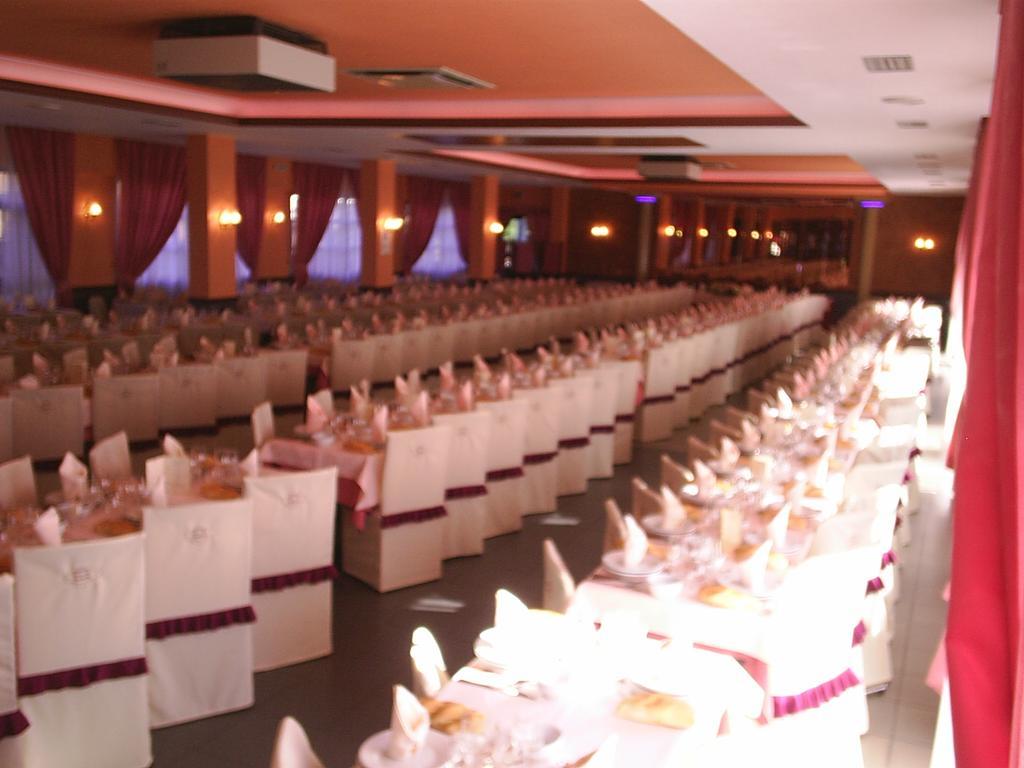 Hostal Restaurante Solaire Castanar de Ibor Ngoại thất bức ảnh