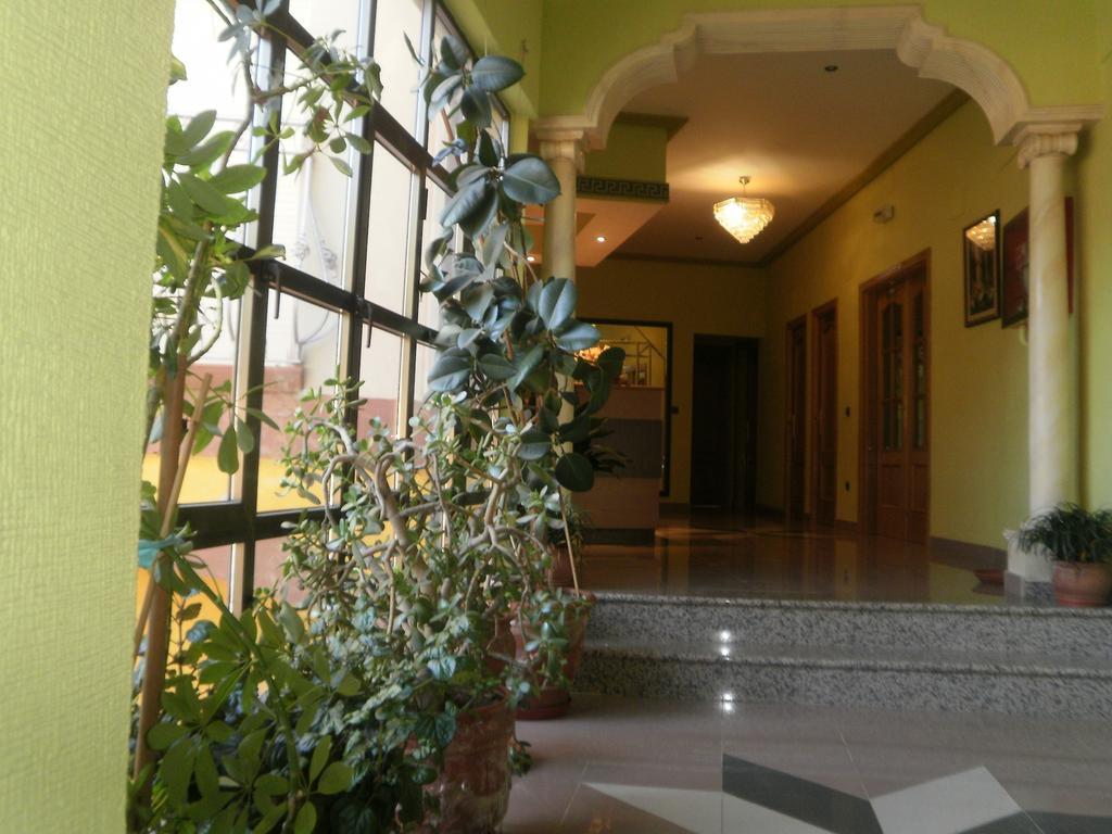 Hostal Restaurante Solaire Castanar de Ibor Ngoại thất bức ảnh